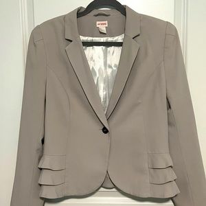 Cream blazer with side ruffle detail